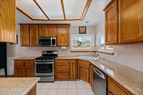21620 Foothill Dr, Tehachapi, CA 93561 photo 18