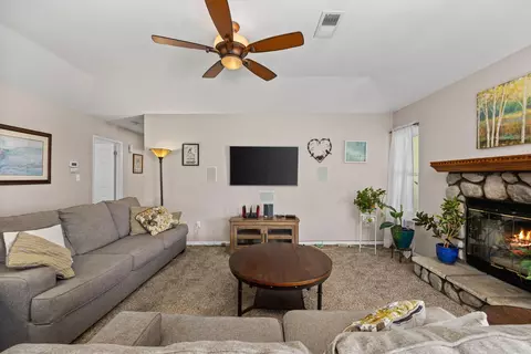 21620 Foothill Dr, Tehachapi, CA 93561 photo 9