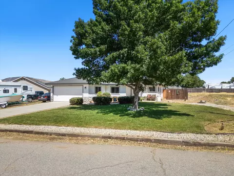 21620 Foothill Dr, Tehachapi, CA 93561 photo 6