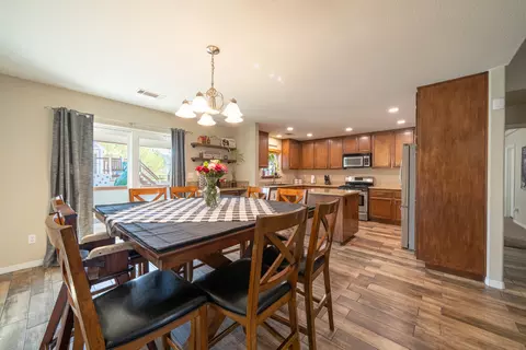 Dining - 17861 Cavalcade Pl, Tehachapi, CA 93561 photo 1 of 1