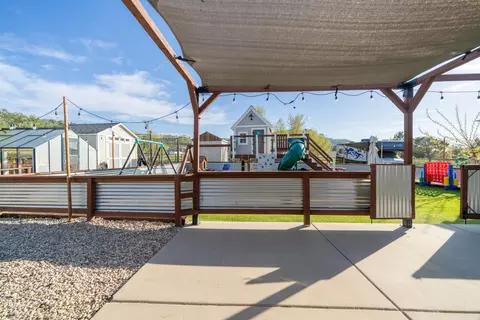 Exterior - 17861 Cavalcade Pl, Tehachapi, CA 93561 photo 4 of 10