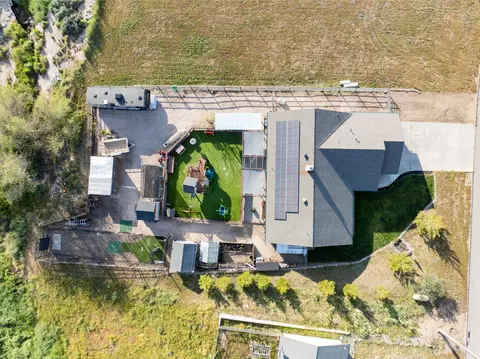 View/Area - 17861 Cavalcade Pl, Tehachapi, CA 93561 photo 2 of 12