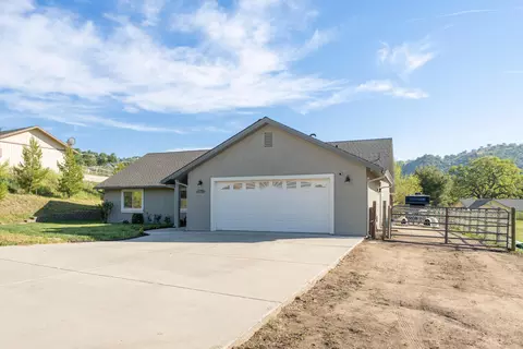 Exterior - 17861 Cavalcade Pl, Tehachapi, CA 93561 photo 3 of 10