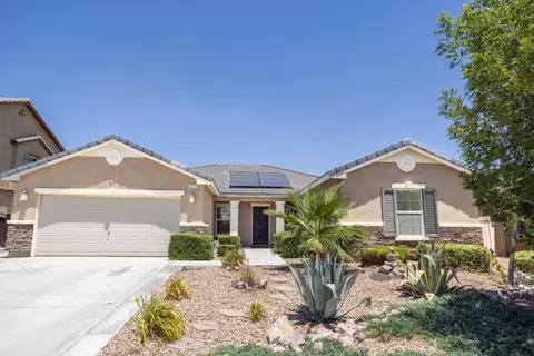 3121 Garnet Ln, Lancaster, CA 93535