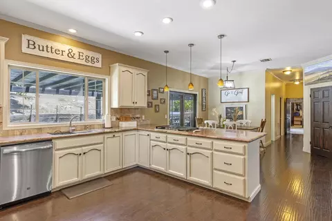 24040 Martingale Way, Tehachapi, CA 93561 photo 26