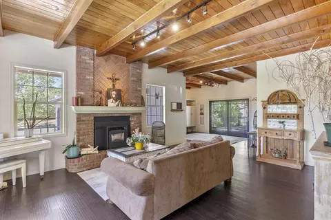 24040 Martingale Way, Tehachapi, CA 93561 photo 19