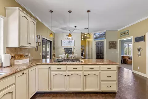 24040 Martingale Way, Tehachapi, CA 93561 photo 28