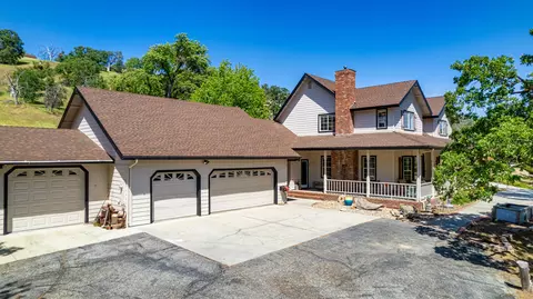 24040 Martingale Way, Tehachapi, CA 93561 photo 3