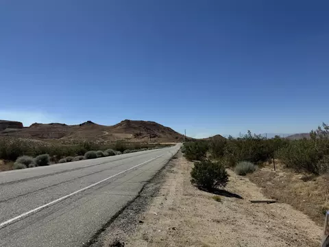 Tehachapi Willowsprings Road, Rosamond, CA 93560 photo 3