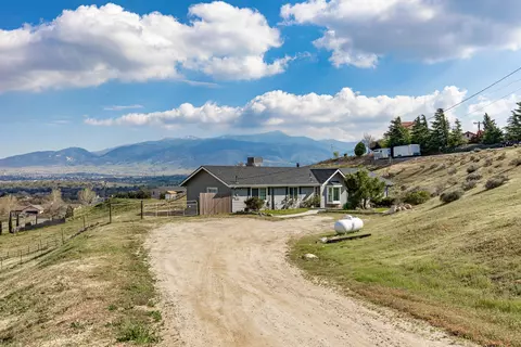 Exterior - 23300 Fir Dr, Tehachapi, CA 93561 photo 1 of 14