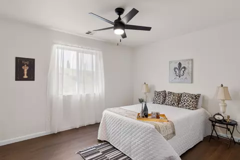 Bedroom - 23300 Fir Dr, Tehachapi, CA 93561 photo 9 of 10
