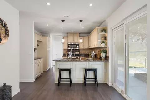 Kitchen - 23300 Fir Dr, Tehachapi, CA 93561 photo 1 of 3