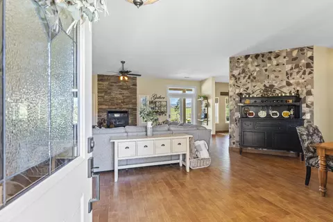 28141 Stallion Springs Dr, Tehachapi, CA 93561 photo 9