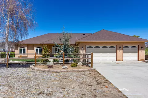 28141 Stallion Springs Dr, Tehachapi, CA 93561