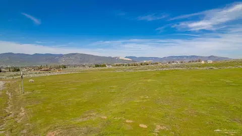 Navajo Street, Tehachapi, CA 93561 photo 8