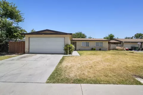 44322 Gingham Ave, Lancaster, CA 93535