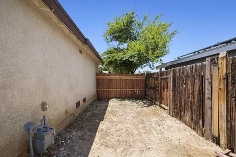 44322 Gingham Ave, Lancaster, CA 93535 photo 36