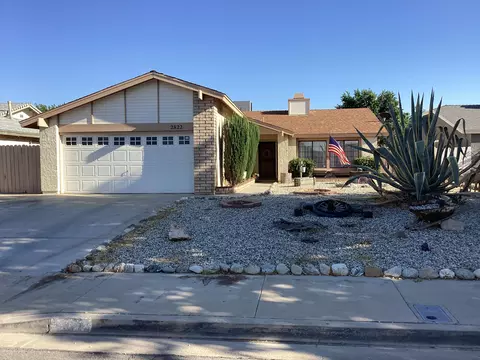 2822 Ave R-15 E, Palmdale, CA 93550