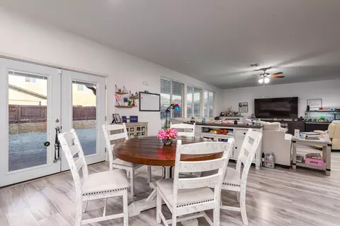 3360 Leopard Ct, Rosamond, CA 93560 photo 20