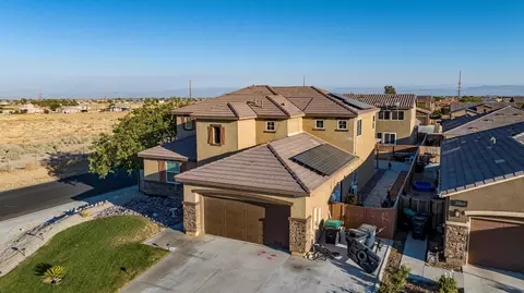 3360 Leopard Ct, Rosamond, CA 93560 photo 4