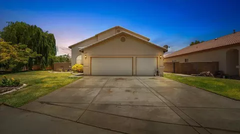 43942 Sandstarr Ct, Lancaster, CA 93535