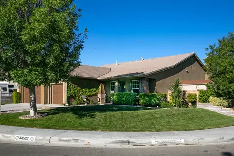 44527 Chaparral Dr, Lancaster, CA 93536 photo 2