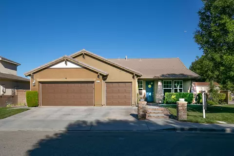 44527 Chaparral Dr, Lancaster, CA 93536