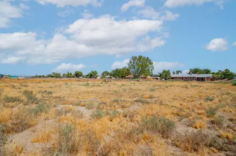 17152 Valeport Ave, Lancaster, CA 93535 photo 7