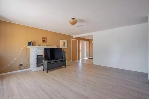 17152 Valeport Ave, Lancaster, CA 93535 photo 8