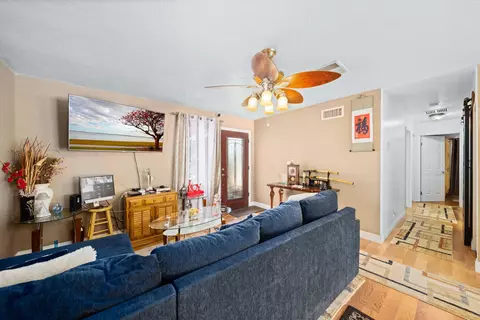 42810 Yew St, Lancaster, CA 93536 photo 9