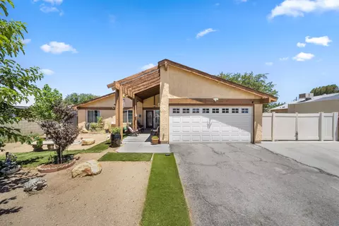 42810 Yew St, Lancaster, CA 93536