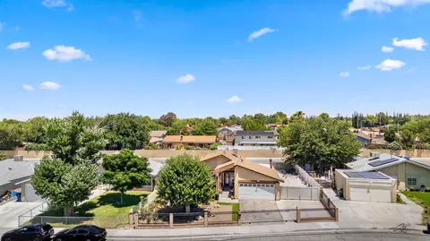 42810 Yew St, Lancaster, CA 93536 photo 5