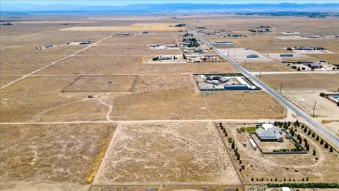 Ave A4 Vic 70 Stw, Lancaster, CA 93536 photo 4