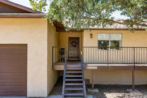 Exterior - 22830 Tom Ct, Tehachapi, CA 93561 photo 3 of 11