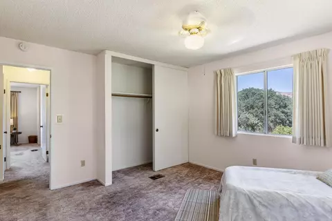Bedroom - 22830 Tom Ct, Tehachapi, CA 93561 photo 4 of 5