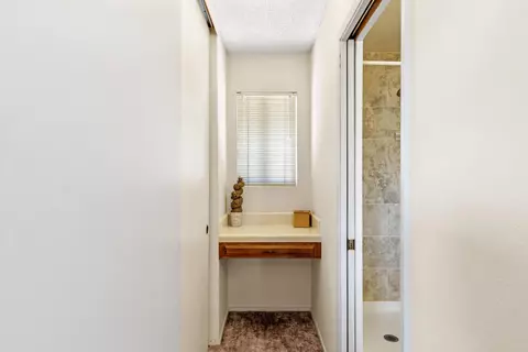 Entry Way - 22830 Tom Ct, Tehachapi, CA 93561 photo 5 of 6