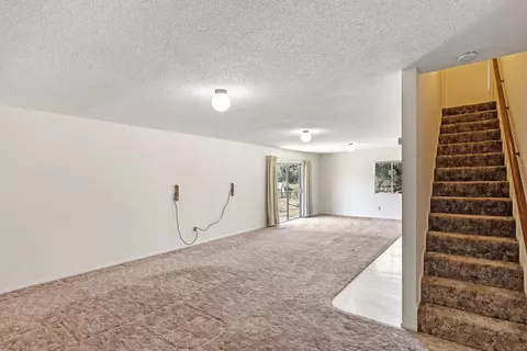 Living - 22830 Tom Ct, Tehachapi, CA 93561 photo 3 of 3