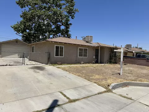 38733 Frontier Ave E, Palmdale, CA 93550