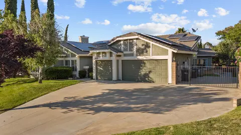 42110 Capistrano Pl, Lancaster, CA 93536