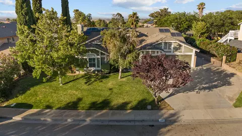 42110 Capistrano Pl, Lancaster, CA 93536 photo 4