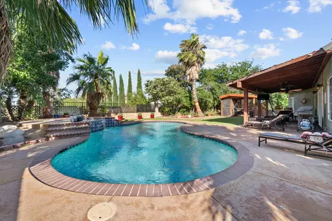 42110 Capistrano Pl, Lancaster, CA 93536 photo 2