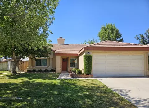5542 Capella Ln, Lancaster, CA 93536