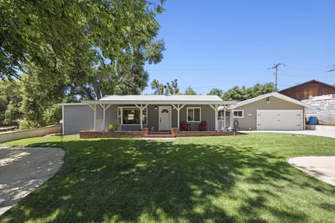 13225 Chrisco St, Agua Dulce, CA 91390