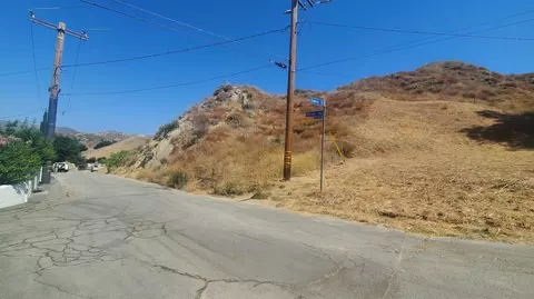 Driver Ave, Val Verde, CA 91384 photo 2