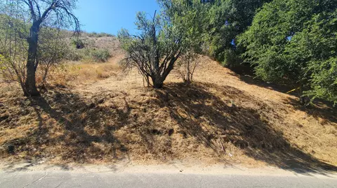 Hunstock St, Val Verde, CA 91384