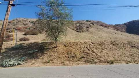Silver St, Val Verde, CA 91384