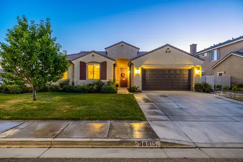 38015 Clermont Ave, Palmdale, CA 93552