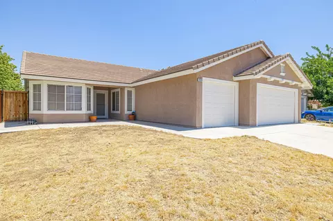2026 Eastwind Ct, Rosamond, CA 93560