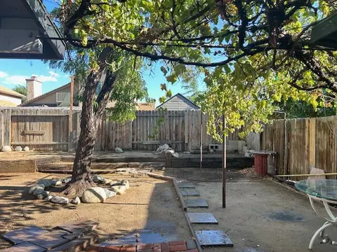 628 Jackman St E, Lancaster, CA 93535 photo 37