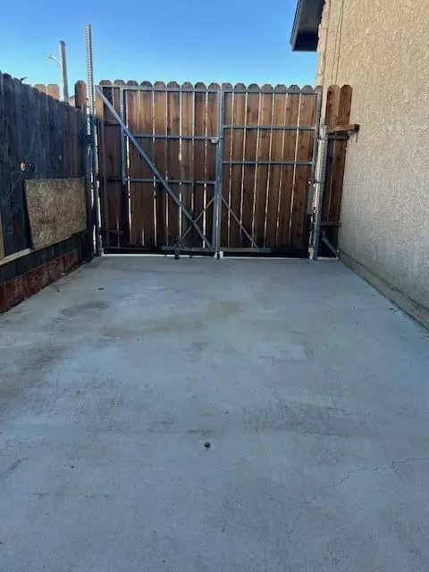 628 Jackman St E, Lancaster, CA 93535 photo 45